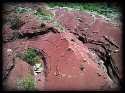 Couleurs volcaniques du Salagou